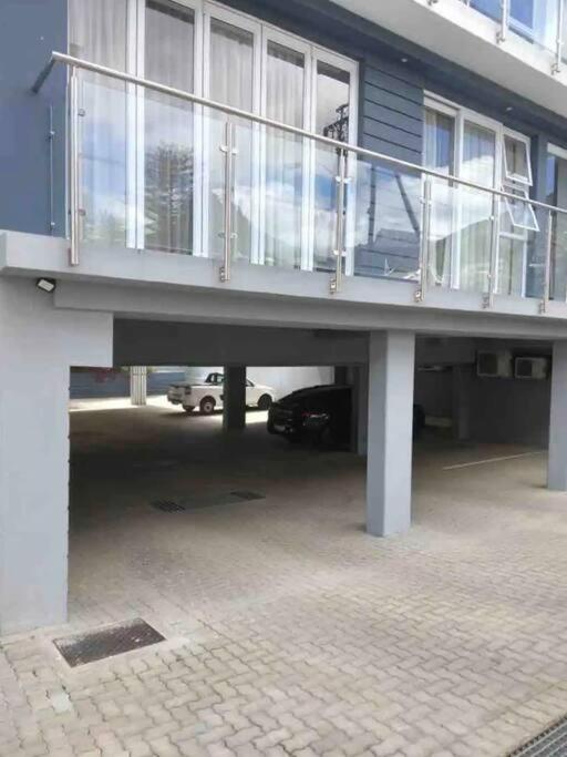 Apartment 2bedroom -mountain View+pool Cape Town