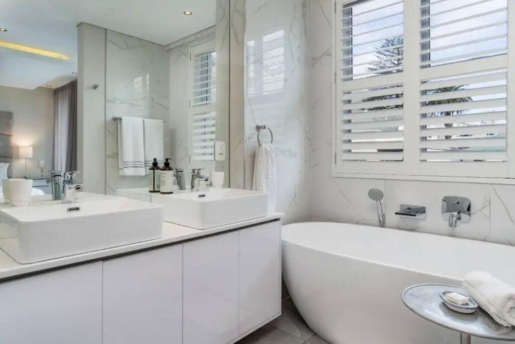 2bedroom -mountain View+pool Cape Town