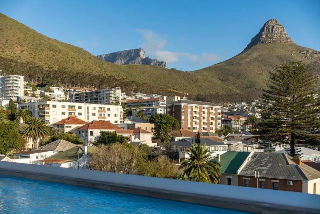 2bedroom -mountain View+pool Apartment Cape Town